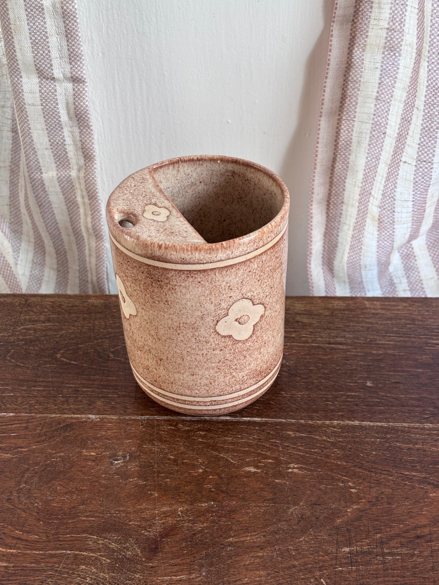 Brown Flower Sip Cup