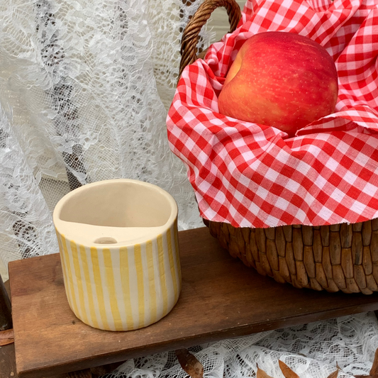 Sip Cup in Yellow Stripes (10oz)