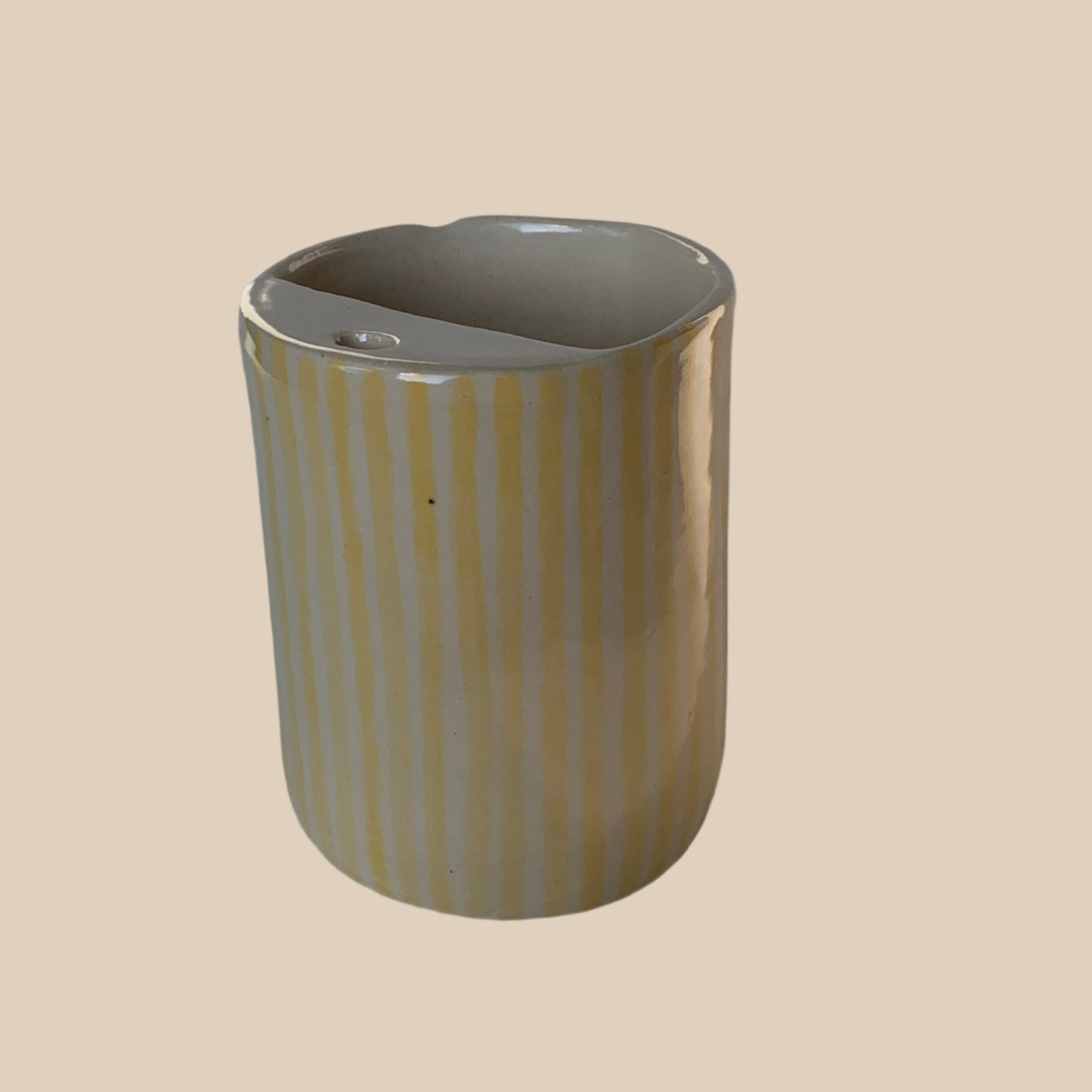 ***Sip Cup in Yellow Stripes (Flaw)