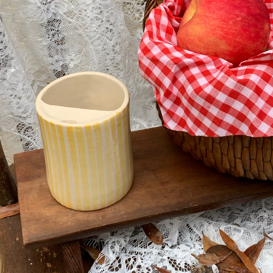 Sip Cup in Yellow Stripes (12oz)
