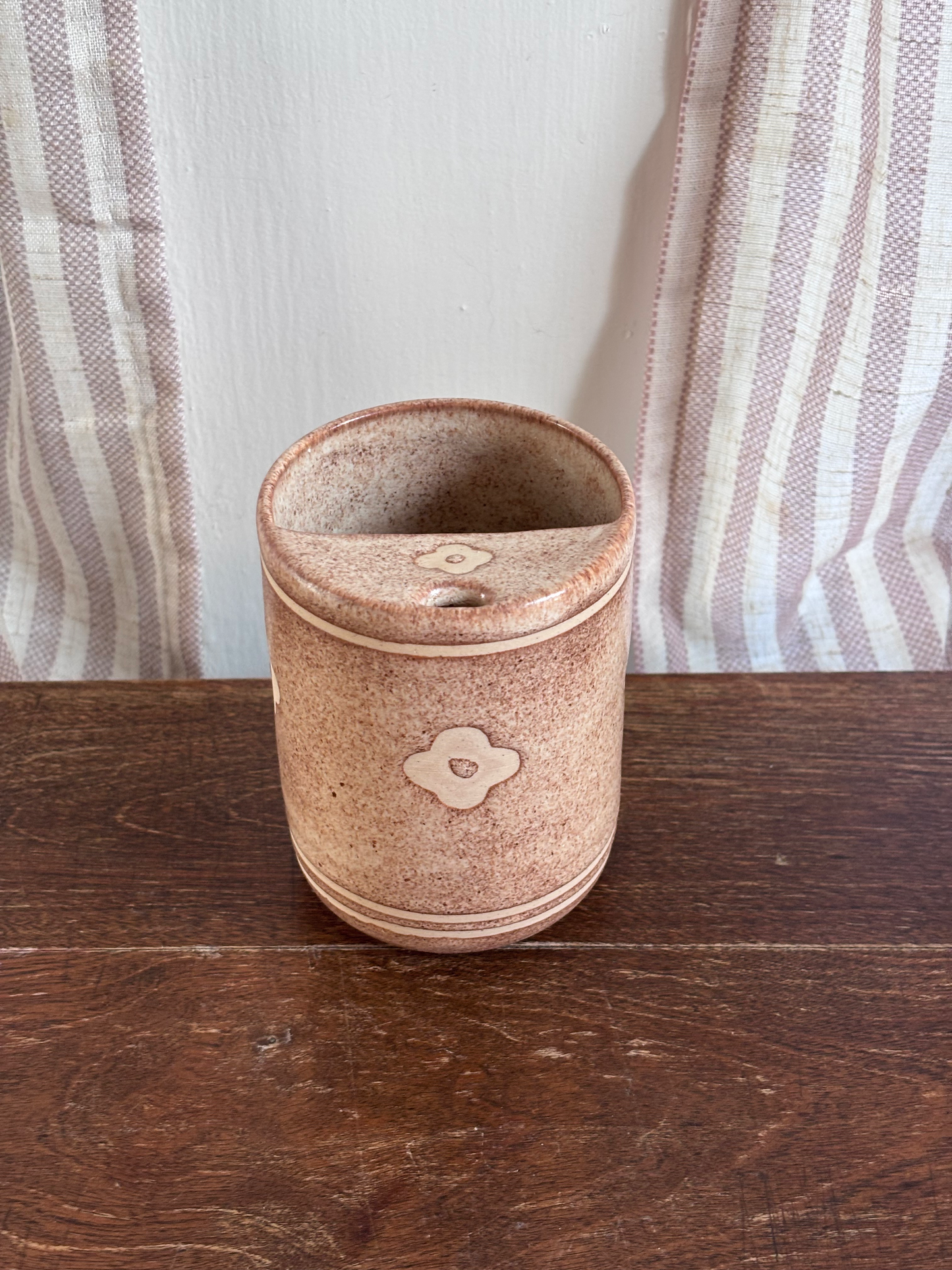 Brown Flower Sip Cup